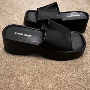 Black Platform Slide Sandals